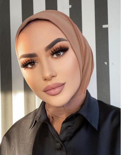 Hijab  prêt a enfiler a boutons pressions